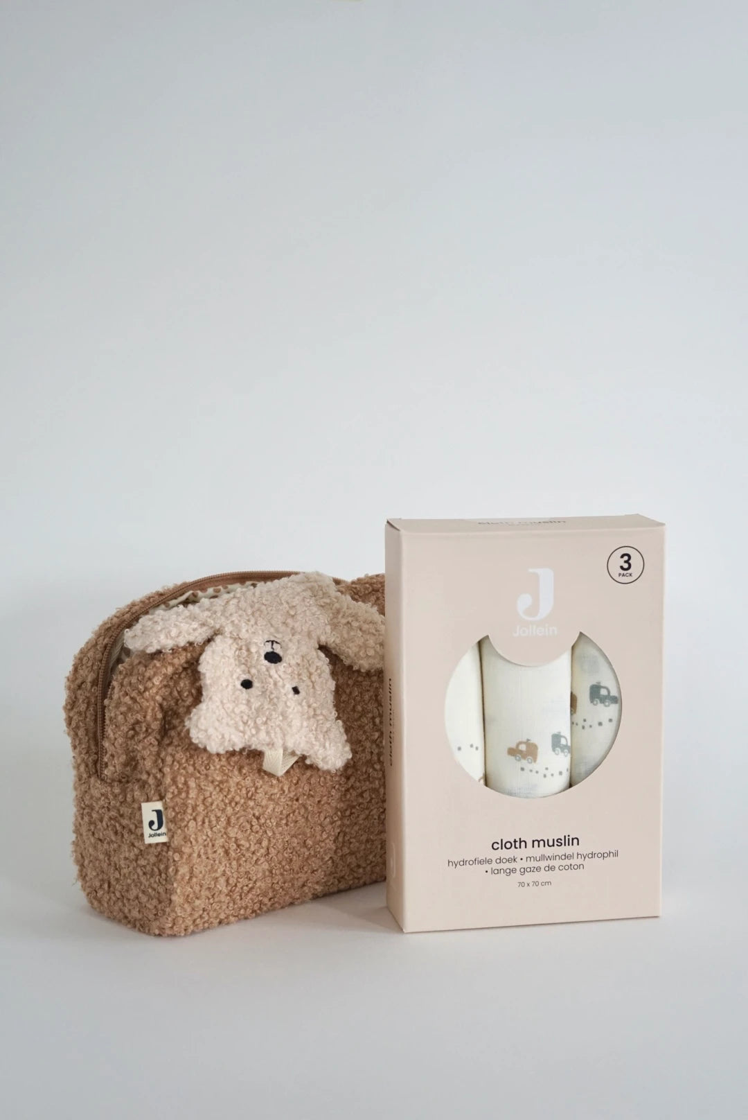 Eine schön Gestaltete Geschenkbox für Neugeborene von swz-art mit Beutel in teddystoff, ein Schmusetuch Teddy Bear und ein 3er Set spücktücher mit automuster